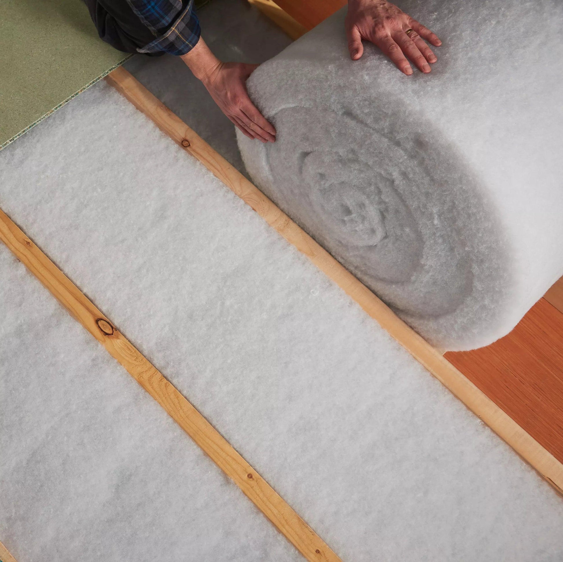 390mm Width - Eco Friendly Itch Free Thermal Insulation Roll - HighLoft